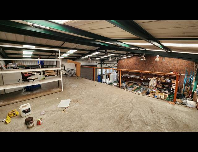 330M² WAREHOUSE TO LET IN SEBENZA